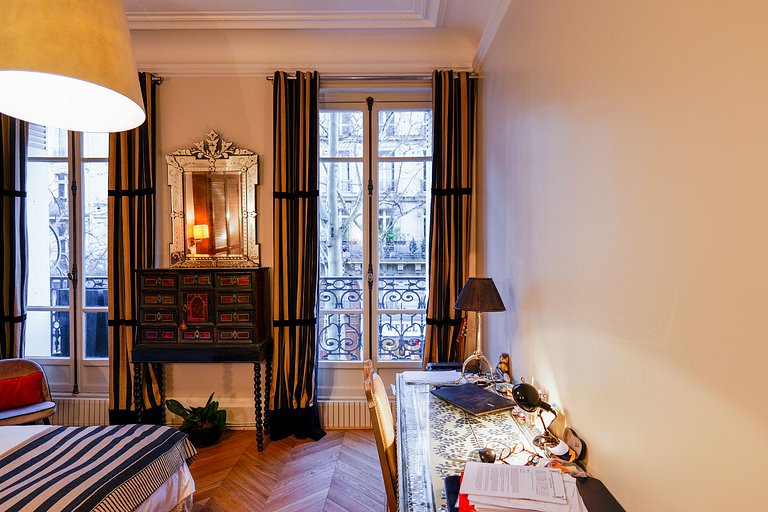 Par193 - Apartamento de tres dormitorios en Chaillot