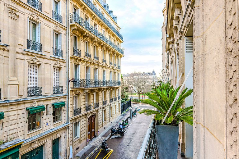 Par193 - Three bedroom apartment in Chaillot