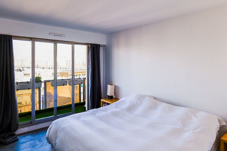 Par241 - Penthouse avec terrasse sur le toit