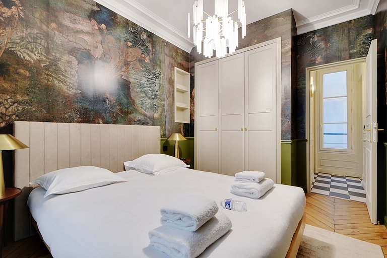 Par230 - Charming apartment in heart of Paris