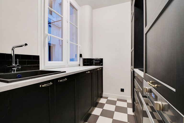 Par231 - Charming apartment in heart of Paris