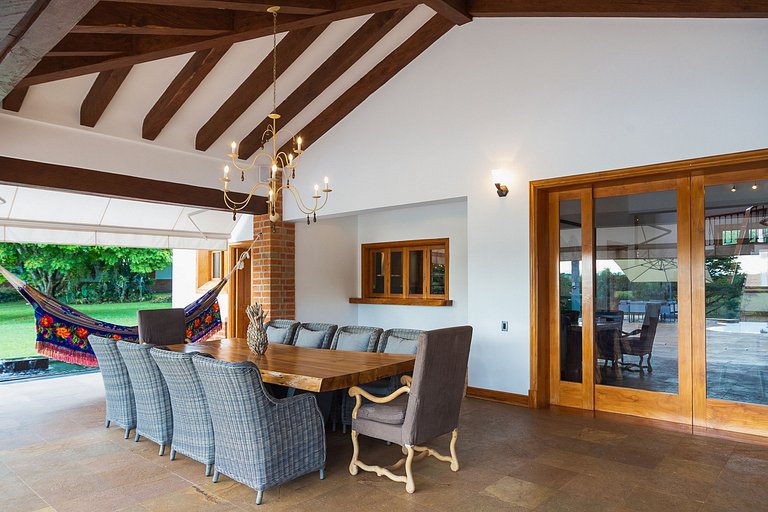 Per002 - Luxury house with pool in Pereira
