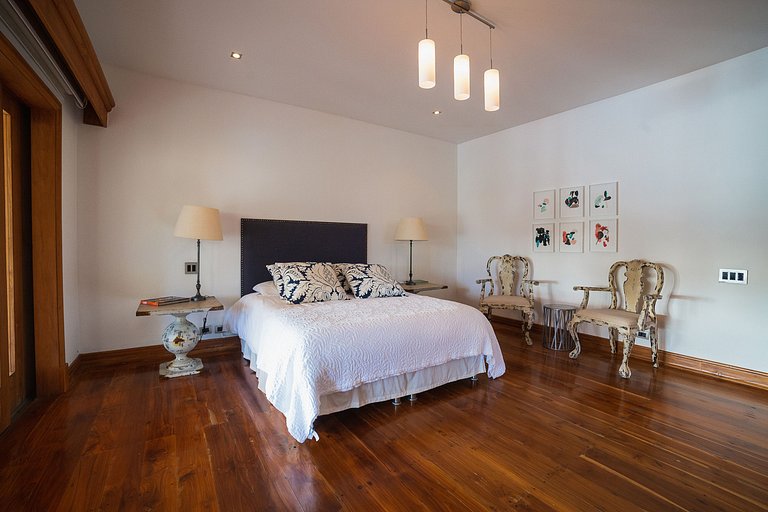 Per002 - Luxury house with pool in Pereira