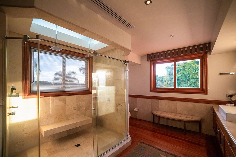 Per002 - Luxury house with pool in Pereira