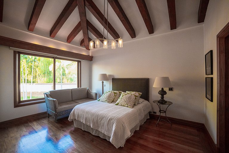Per002 - Luxury house with pool in Pereira