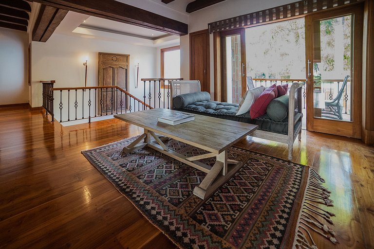 Per002 - Luxury house with pool in Pereira