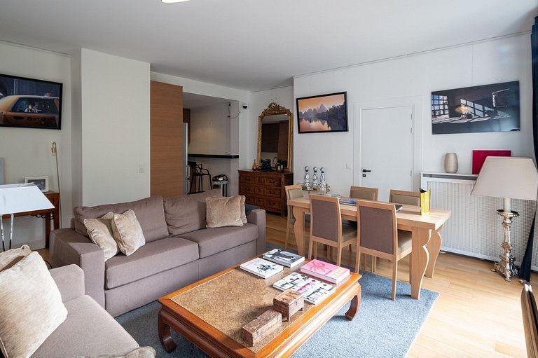 Par113 - Confortável apartamento de 2 quartos na Avenida Mon