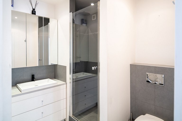 Par113 - Confortável apartamento de 2 quartos na Avenida Mon