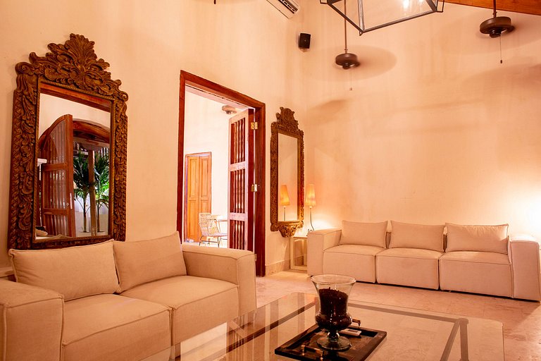 Car035 - Casa recién renovada en la Ciudad Amurallada