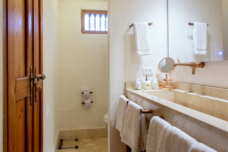 Car035 - Casa recién renovada en la Ciudad Amurallada