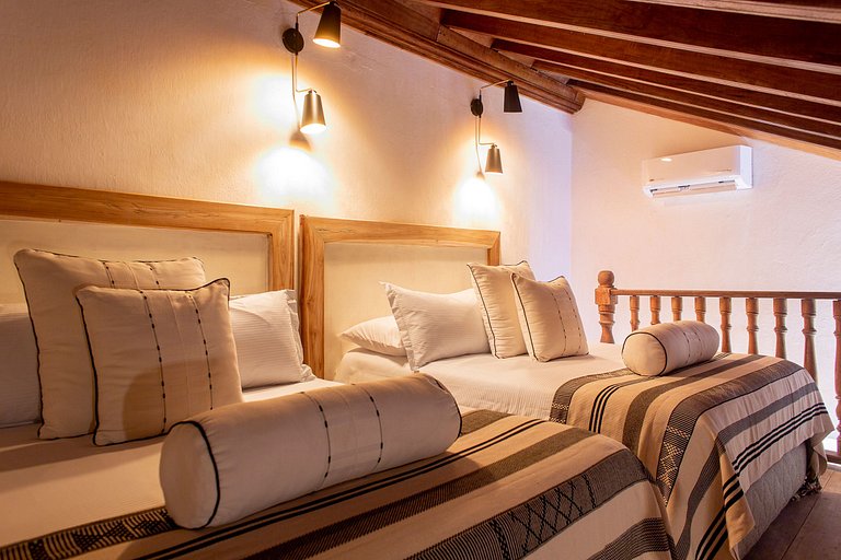 Car035 - Casa recién renovada en la Ciudad Amurallada