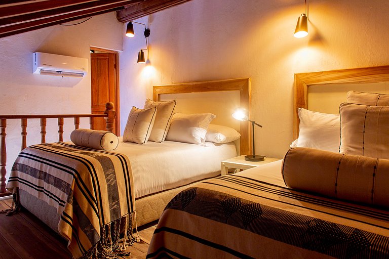 Car035 - Casa recién renovada en la Ciudad Amurallada