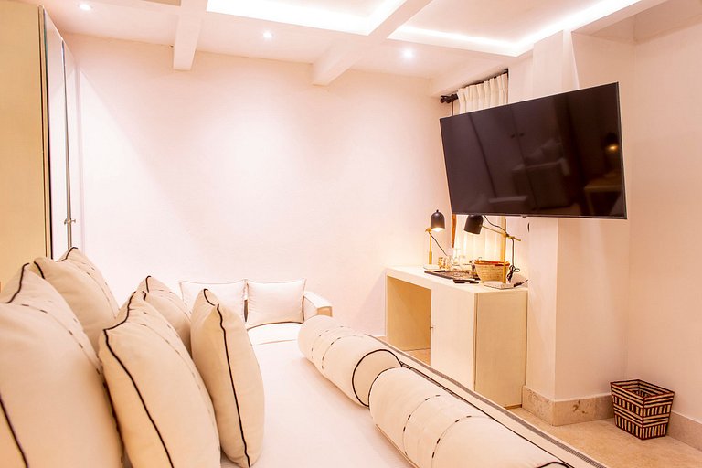 Car035 - Casa recién renovada en la Ciudad Amurallada