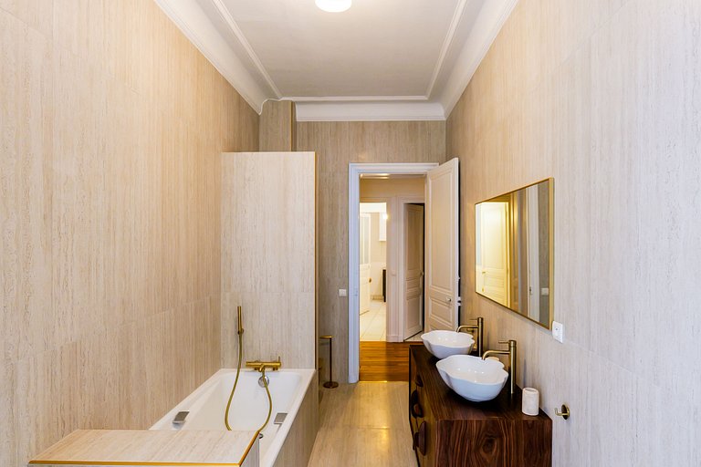 Par221 - Appartement de luxe de 4 chambres