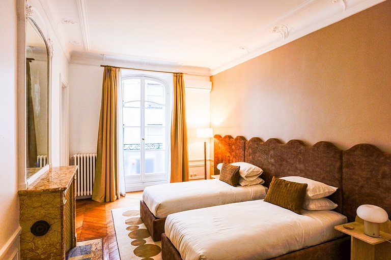 Par221 - Espaçoso apartamento luxuoso de 4 quartos