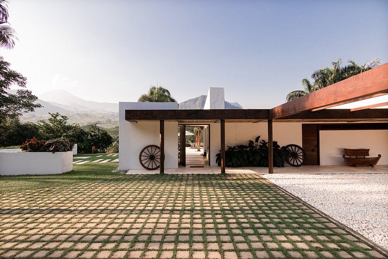 Med001 - Exceptional luxury villa near Medellin