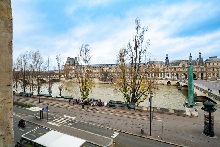 Par412 - Appartement de trois suites