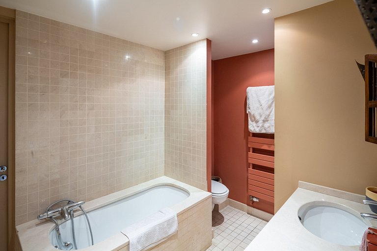 Par412 - Apartamento de três quartos