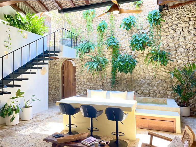 Car087 - New 3 bedroom villa in the heart of the Old City