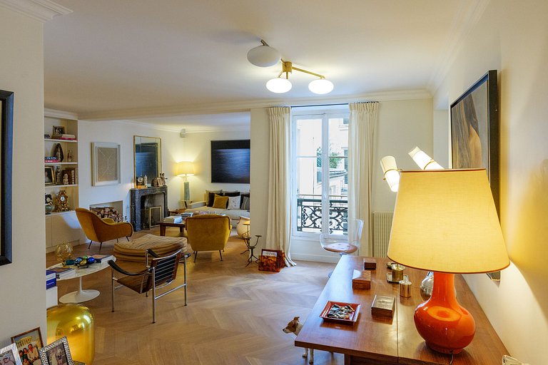 Par110 - Charmoso apartamento no coração de Paris