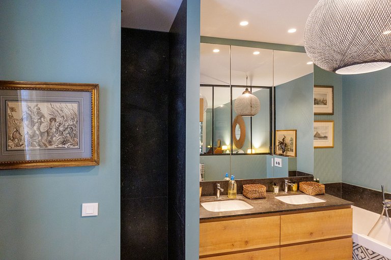 Par110 - Charming apartment in the heart of Paris
