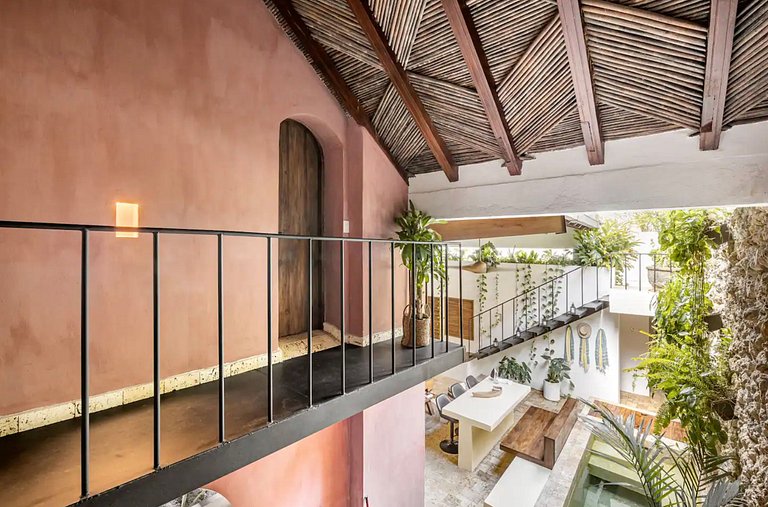 Car052 - Amplia villa de 6 cuartos en Cartagena