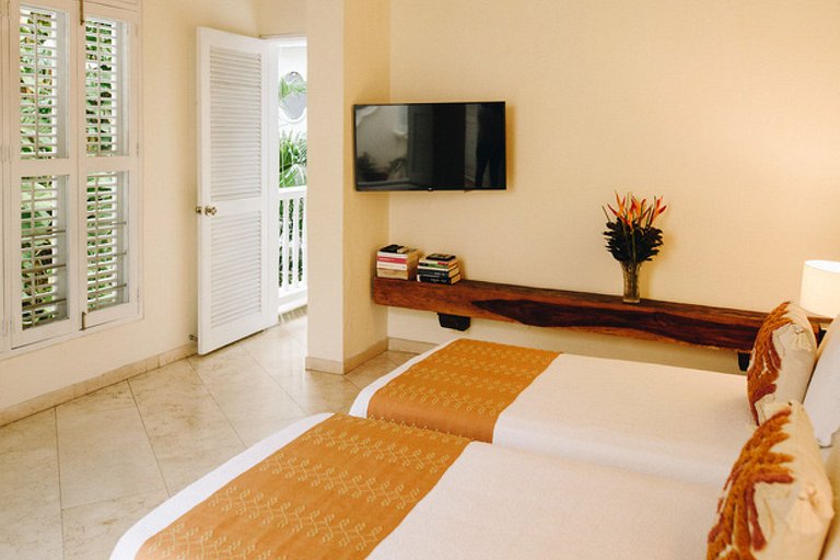Car048 - Luxuosa villa de 4 quartos com bela vista