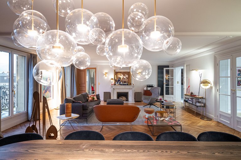 Par064 - Luxury apartment next to Champs Elysées
