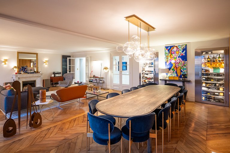 Par064 - Luxury apartment next to Champs Elysées