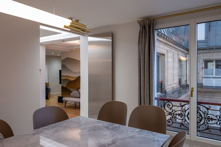 Par064 - Luxury apartment next to Champs Elysées