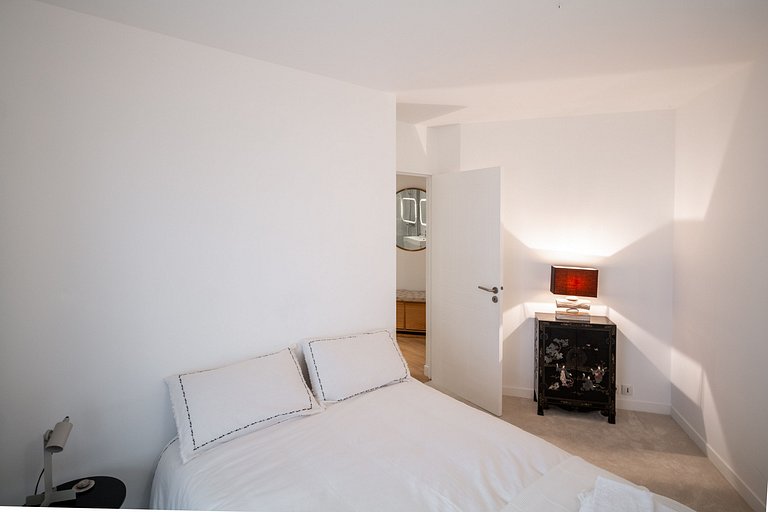 Par246 - 3 bedroom apartment facing a garden
