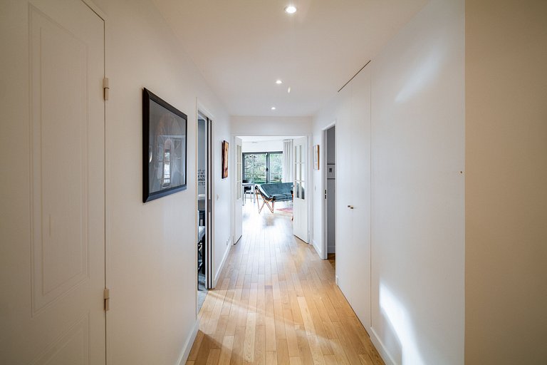 Par246 - 3 bedroom apartment facing a garden