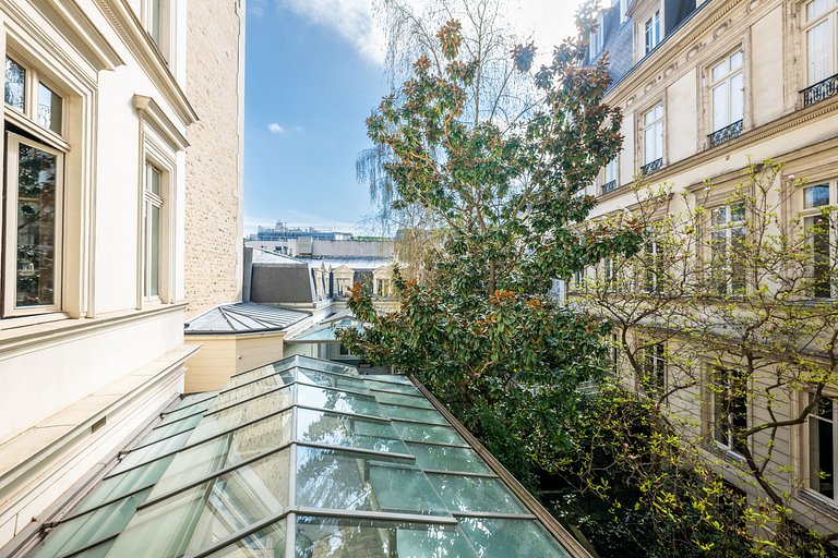 Par016 - Luxury 9 bedroom mansion in Paris 16