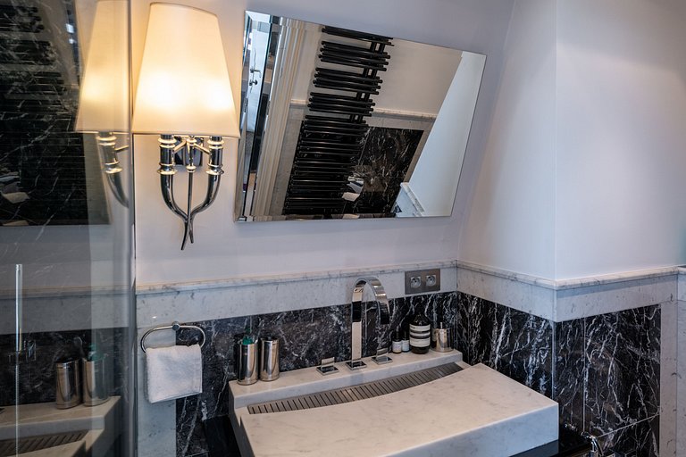 Par016 - Mansão de luxo com 9 quartos em Paris 16