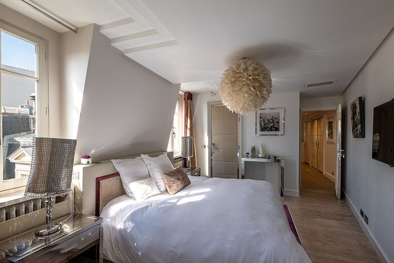 Par016 - Luxury 9 bedroom mansion in Paris 16