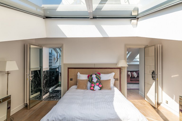 Par016 - Mansão de luxo com 9 quartos em Paris 16