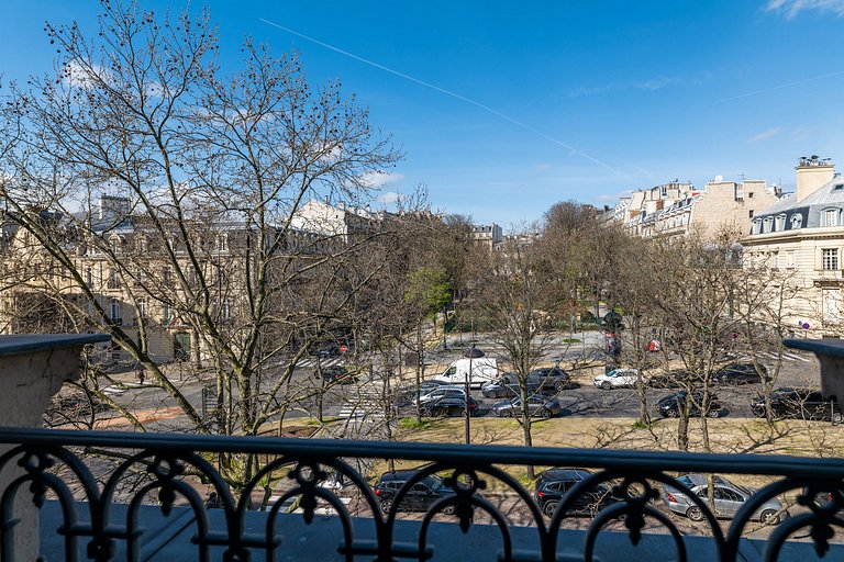 Par016 - Luxury 9 bedroom mansion in Paris 16