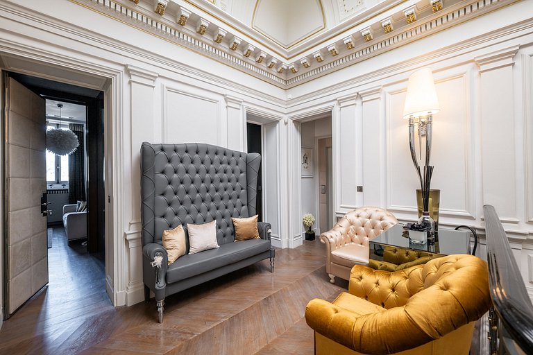 Par016 - Luxury 9 bedroom mansion in Paris 16