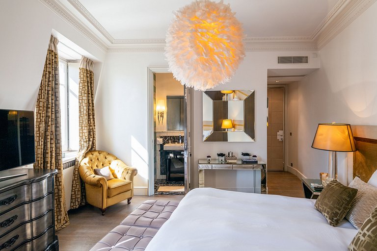 Par016 - Luxury 9 bedroom mansion in Paris 16