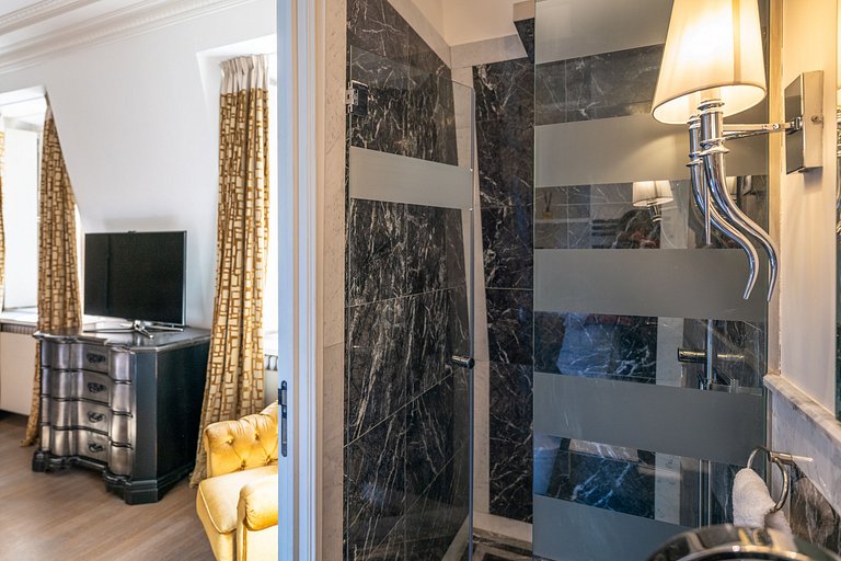 Par016 - Mansão de luxo com 9 quartos em Paris 16