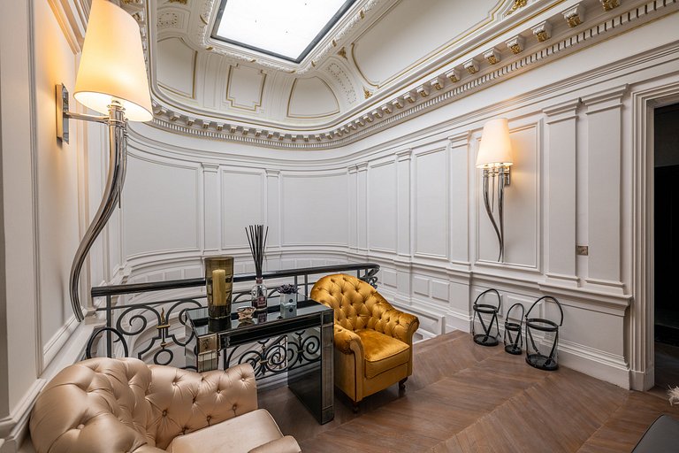Par016 - Mansão de luxo com 9 quartos em Paris 16