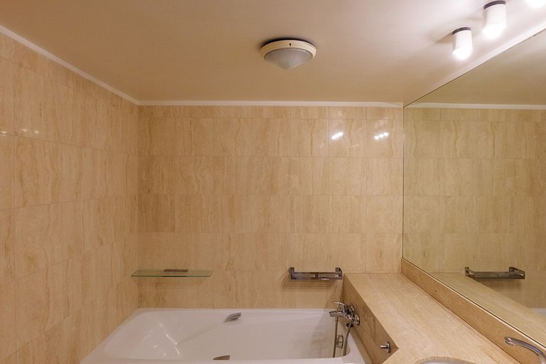 Par245 - Appartement de 4 chambres à Auteuil