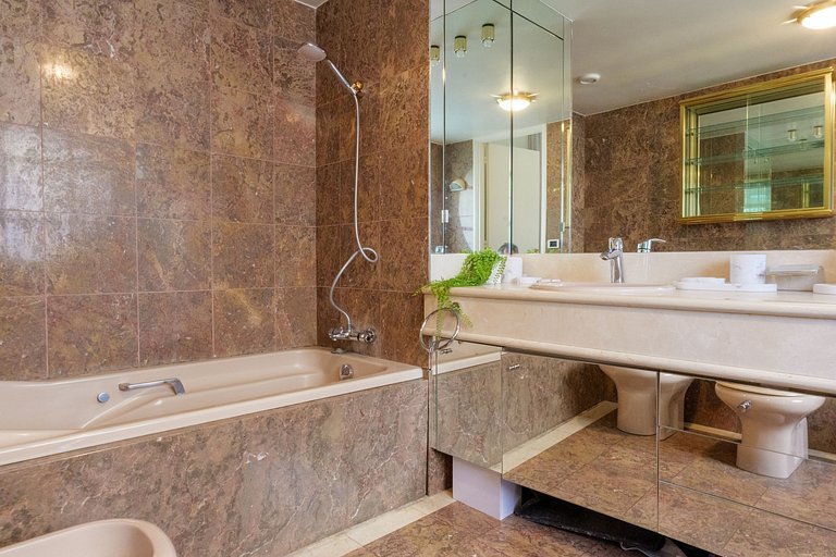 Par245 - Apartamento de 4 quartos no Auteuil