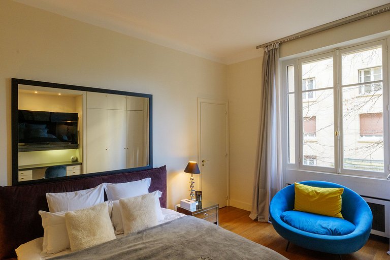 Par245 - 4 bedroom apartment in Walter Building
