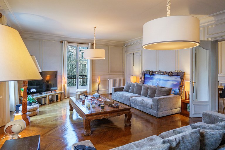 Par183 - Appartement de 4 chambres