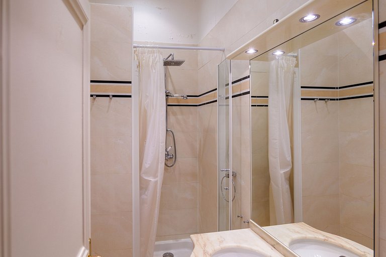 Par183 - Appartement de 4 chambres