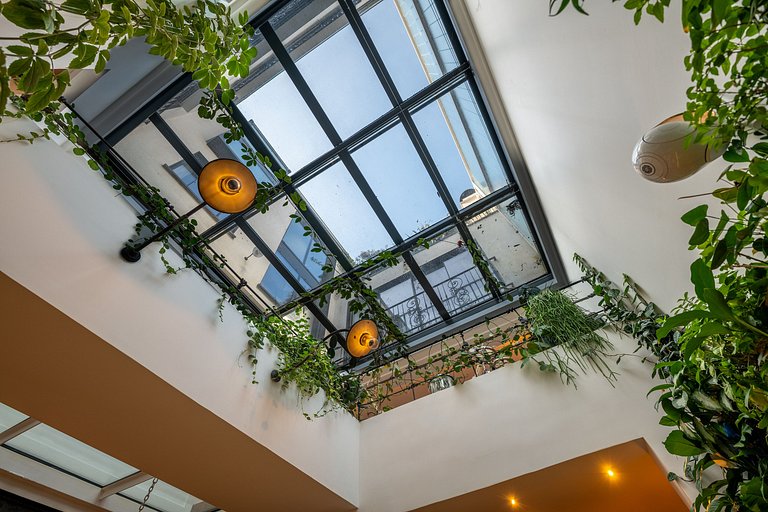 Par056 - Opulent townhouse with rooftop
