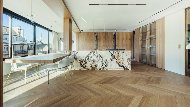 Par096 - Luxury penthouse on Avenue Montaigne