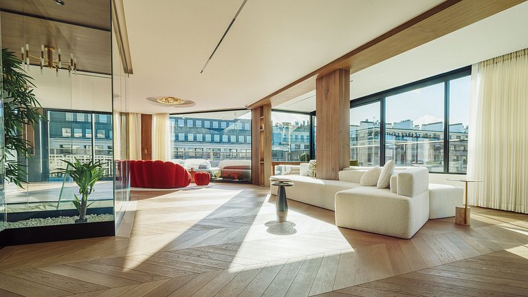 Par096 - Luxury penthouse on Avenue Montaigne