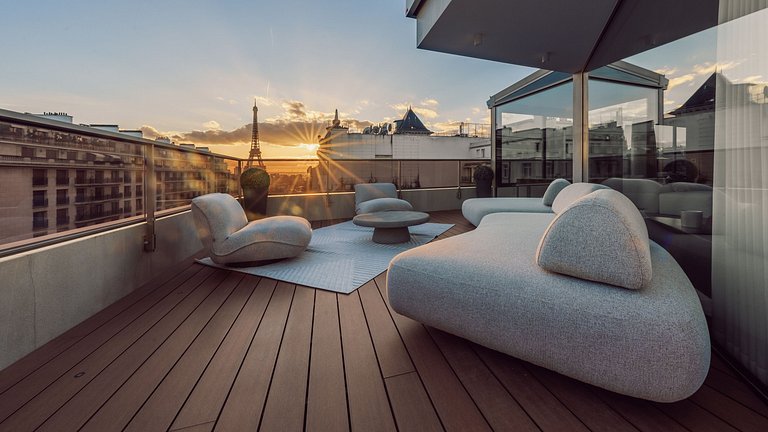Par096 - Luxury penthouse on Avenue Montaigne
